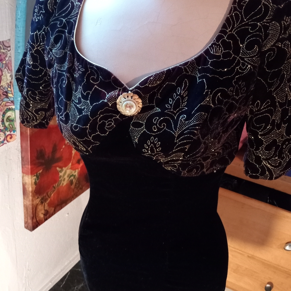 Scott McClintock size 4 vintage prom dress  rare  hard to find. Collection piece